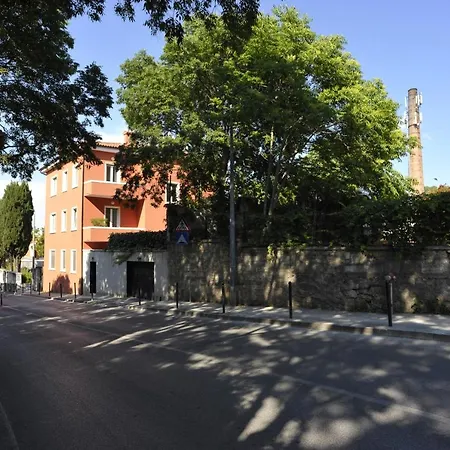 Oberon Apartmán